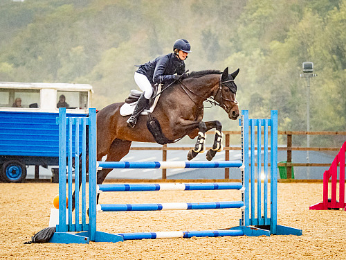 Breach Barn Showjumping (QP2507) 